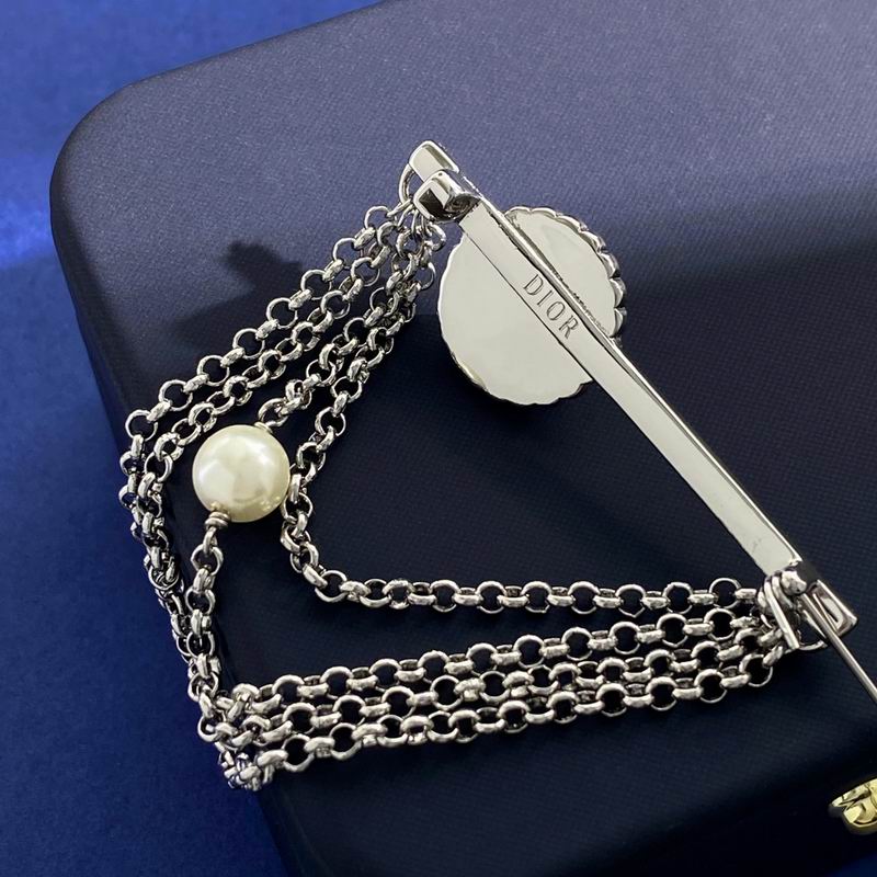Dior Brooch 05lyr59 (3)