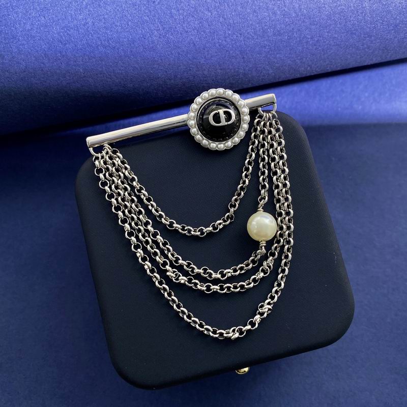 Dior Brooch 05lyr59 (4)