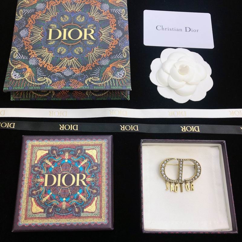 Dior Brooch 05lyr61 (6)