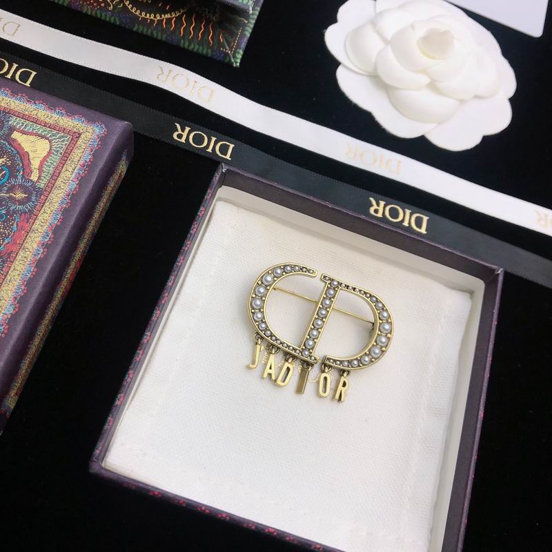 Dior Brooch 05lyr61 (7)