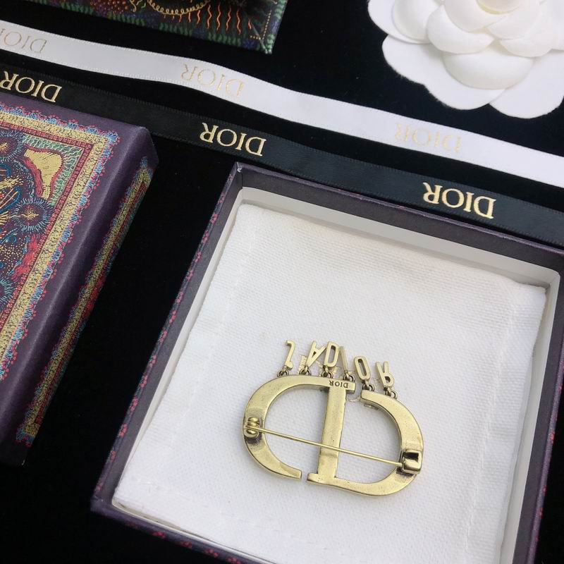 Dior Brooch 05lyr61 (8)