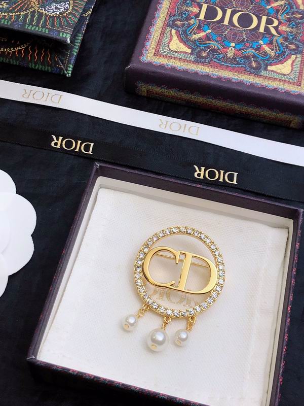 Dior Brooch 05lyr64 (5)