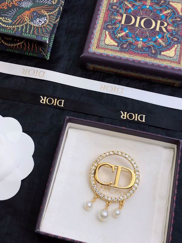 Dior Brooch 05lyr64 (6)