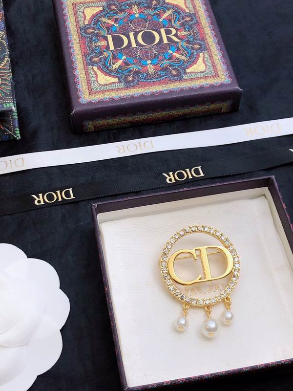 Dior Brooch 05lyr64 (7)
