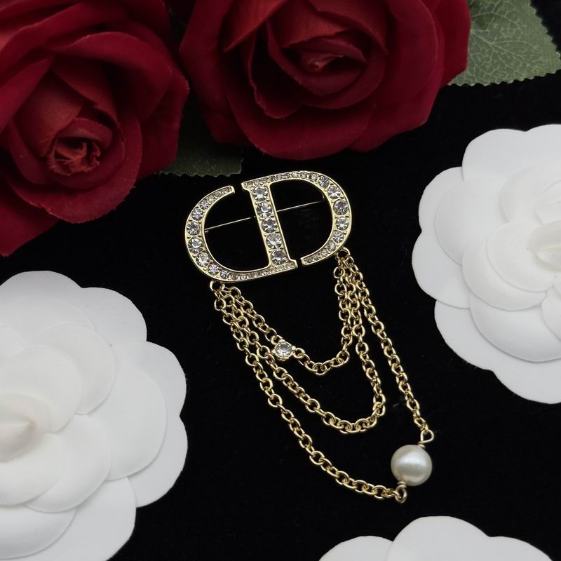 Dior Brooch 06lyr65 (1)