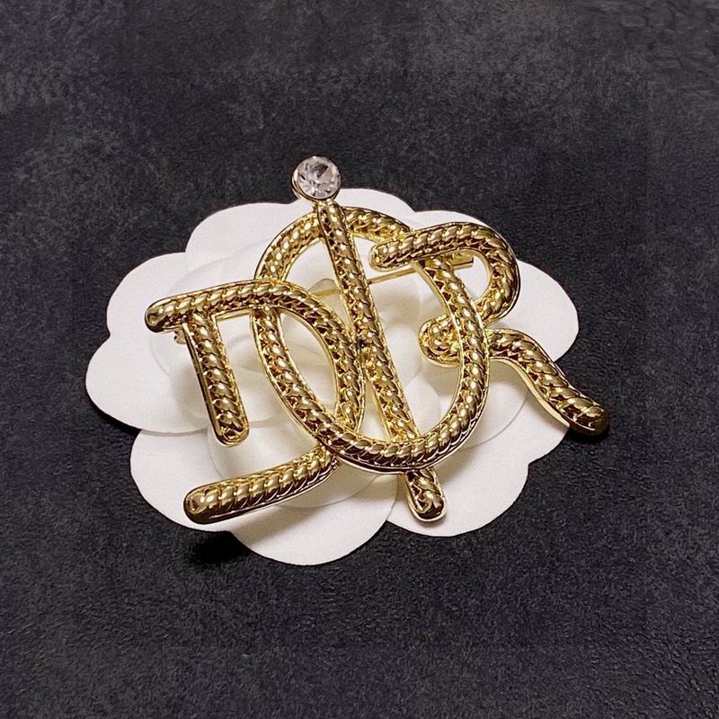 Dior Brooch 06lyr68 (5)