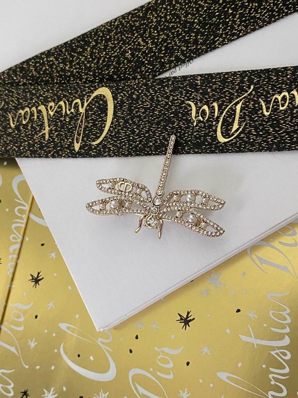 Dior Brooch 07lyr74 (2)