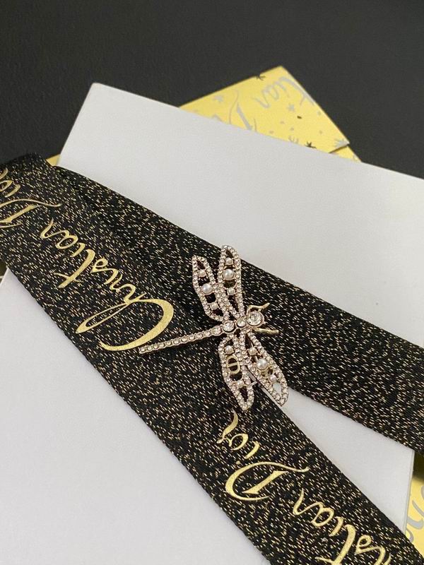 Dior Brooch 07lyr74 (3)