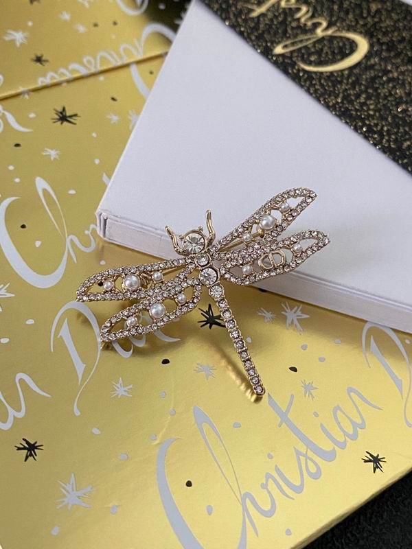 Dior Brooch 07lyr74 (4)