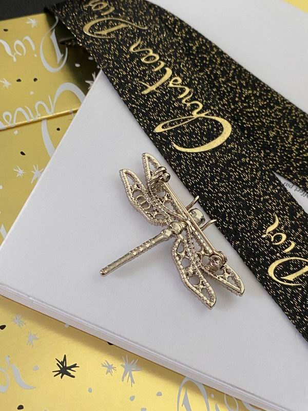 Dior Brooch 07lyr74 (5)