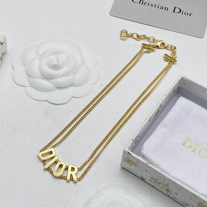 Dior Suits 05lyr77 (3)