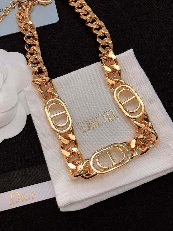 Dior Suits 05lyr80 (3)