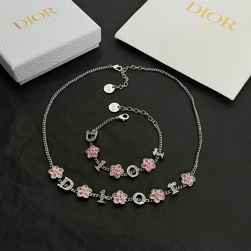 Dior Suits 05lyr82 (3)