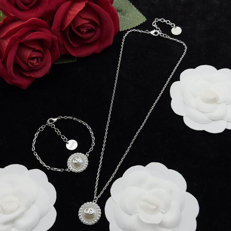 Dior Suits 05lyr84 (1)