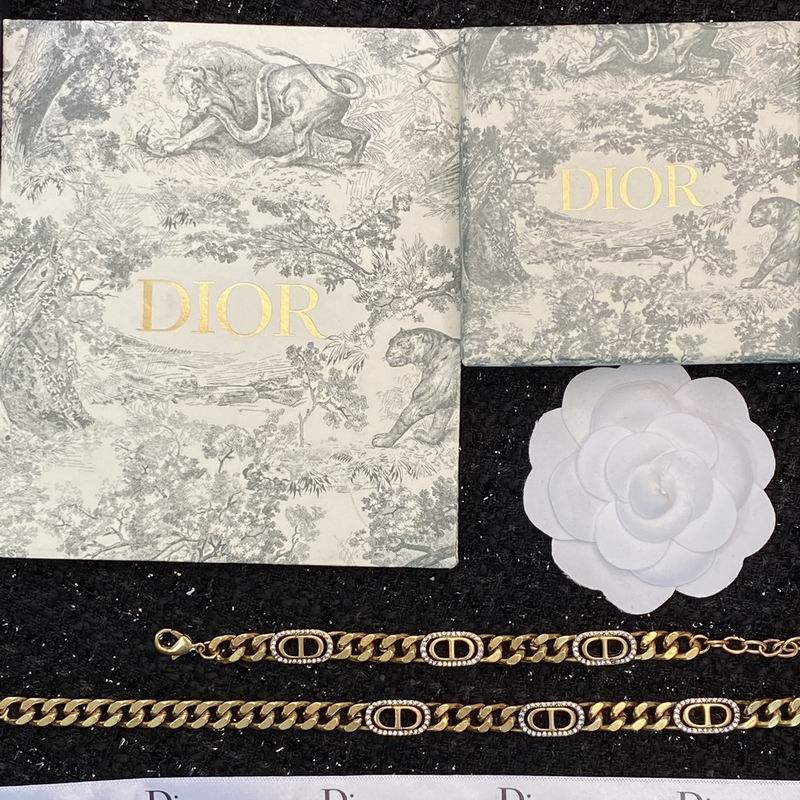 Dior Suits 06lyr102 (2)