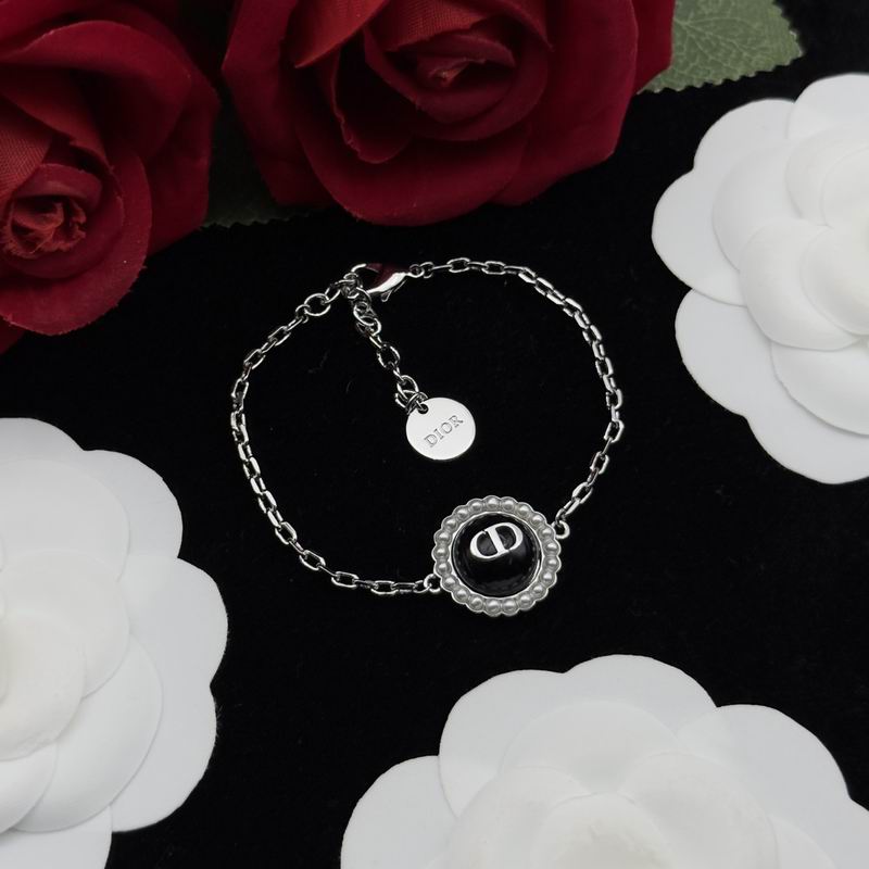 Dior Suits 06lyr88 (3)