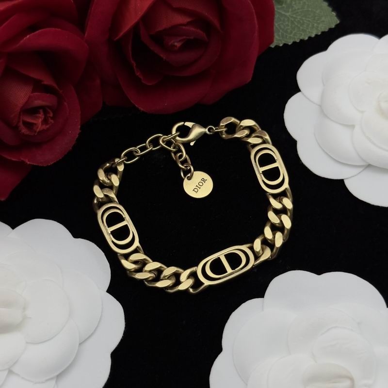 Dior Suits 06lyr90 (3)