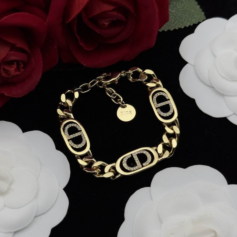 Dior Suits 06lyr91 (3)