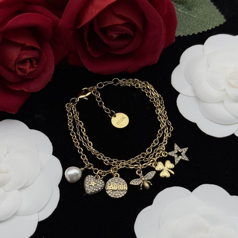 Dior Suits 06lyr94 (3)