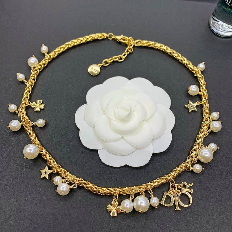 Dior Suits 06lyr97 (5)