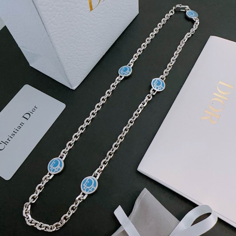 Dior Suits 06lyr98 (3)