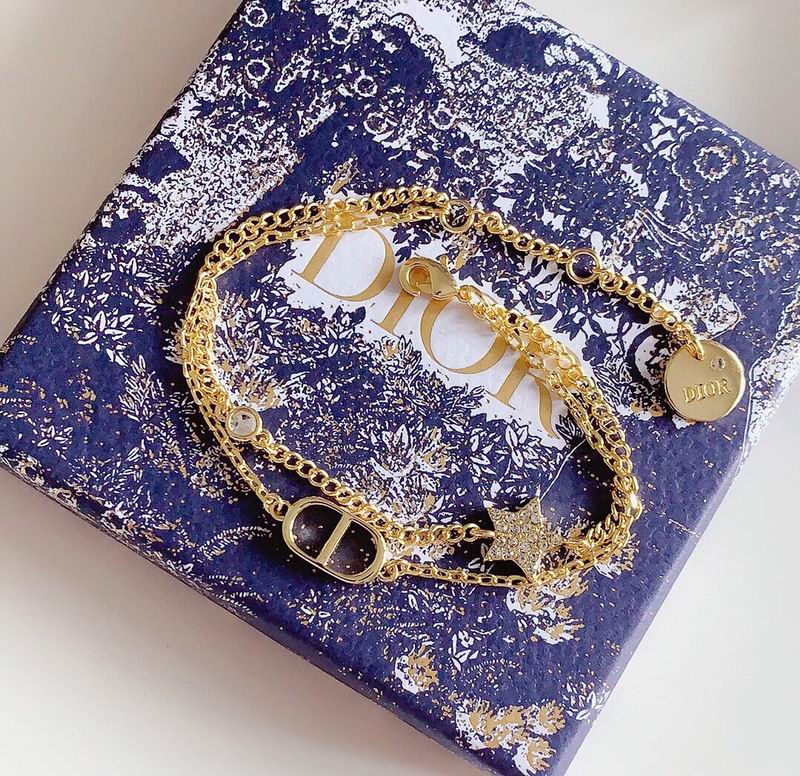 Dior Suits 06lyr99 (1)