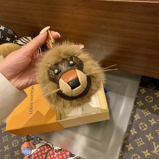 LV keyring 水貂毛狮子头 (3)