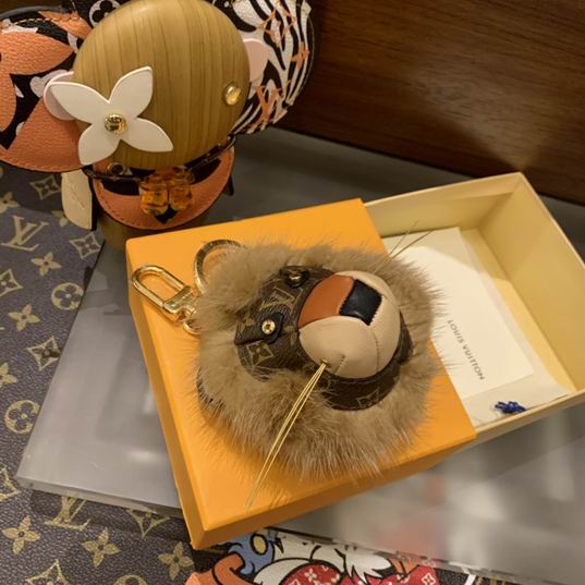 LV keyring 水貂毛狮子头 (6)