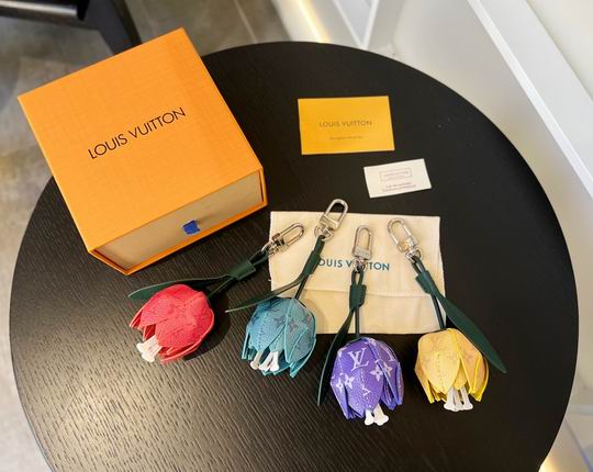 LV keyring 玫瑰花 (1)