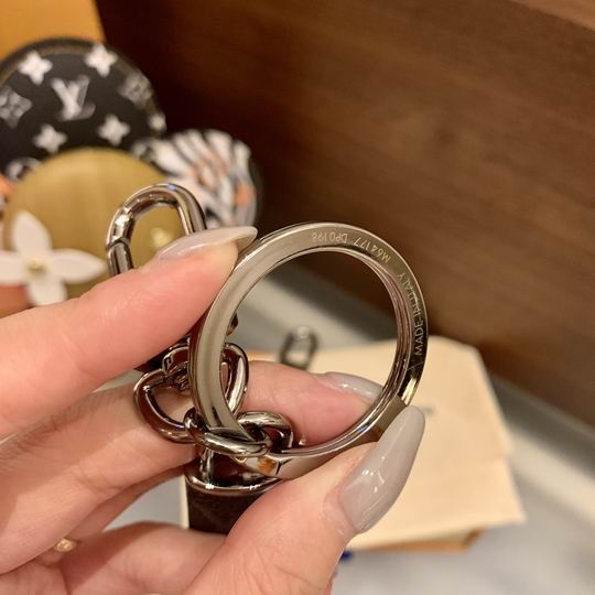 LV keyring 老花口哨 (4)