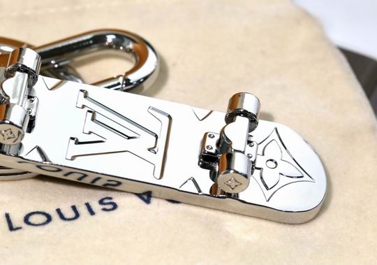 LV keyring 老花滑板 (6)