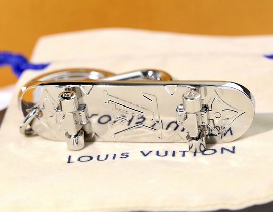 LV keyring 老花滑板 (7)