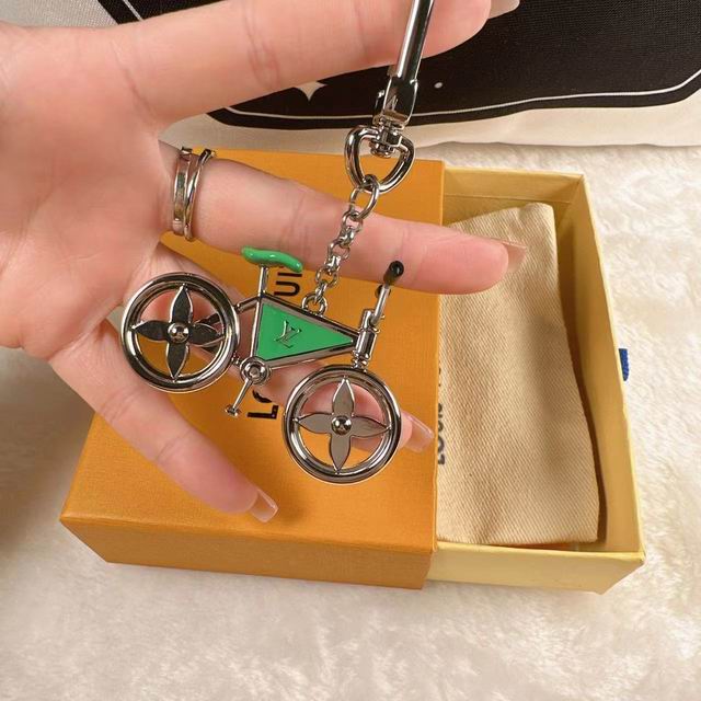 LV keyring 自行车 (1)