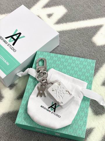 LV keyring 麻将雕塑 (2)
