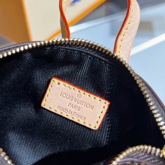 LV keyring 03lyh100 (7)