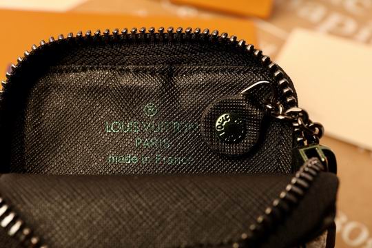 LV keyring 03lyh105  (18)