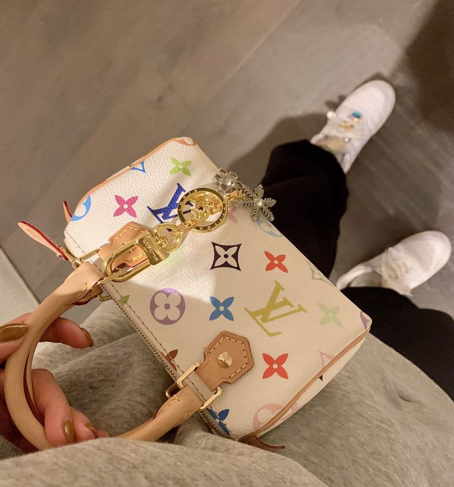 LV keyring 03lyh243 (6)