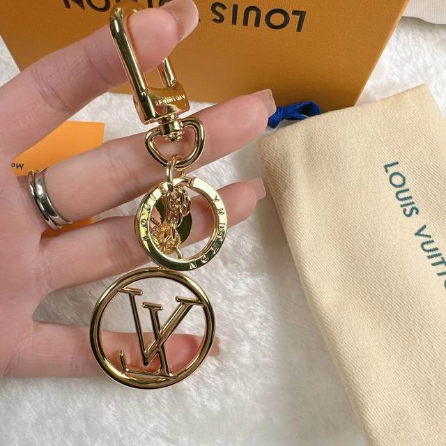 LV keyring 03lyh264 (5)