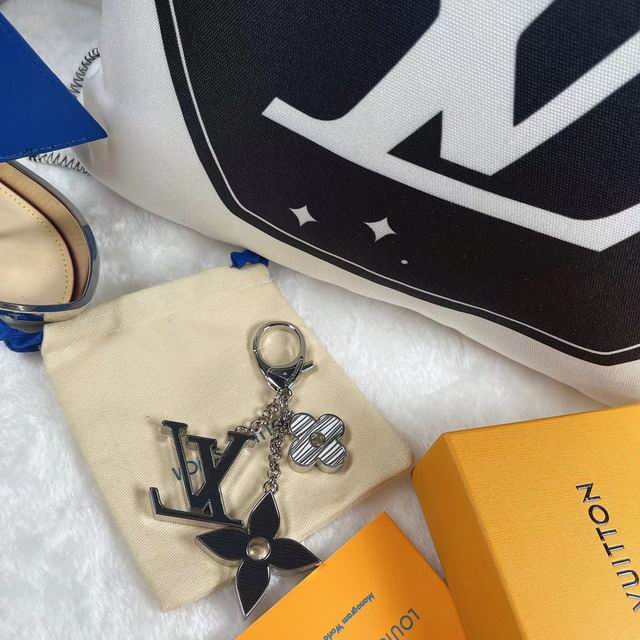 LV keyring 03lyh265 (6)