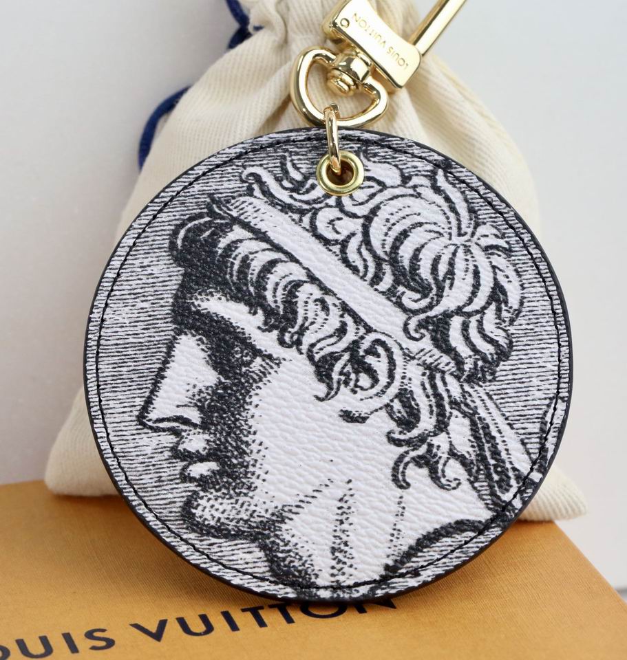 LV keyring 03lyh270 (2)