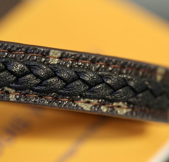 LV keyring 03lyh275 (5)