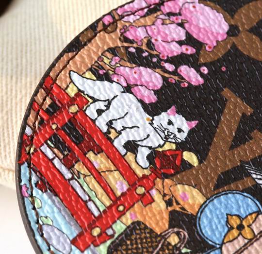 LV keyring 03lyh291 (7)