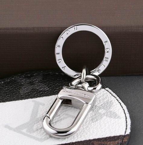 LV keyring 03lyh293 (8)