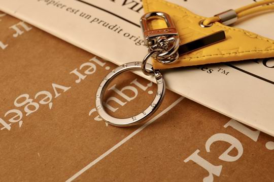 LV keyring 03lyh305 (12)