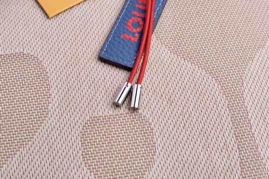 LV keyring 03lyh329 (13)