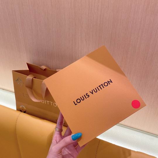 LV keyring 03lyh331 (4)