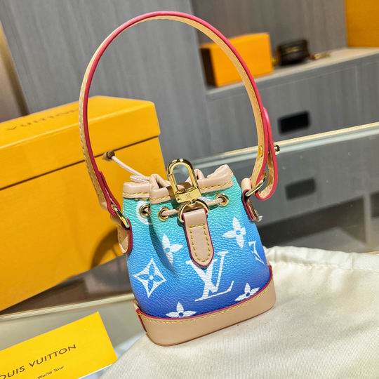 LV keyring 03lyh71 (15)