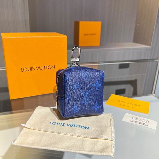 LV keyring 03lyh72 (3)