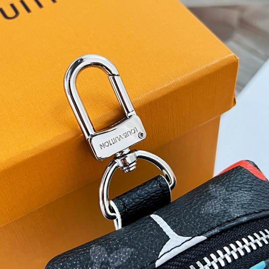 LV keyring 03lyh73 (27)