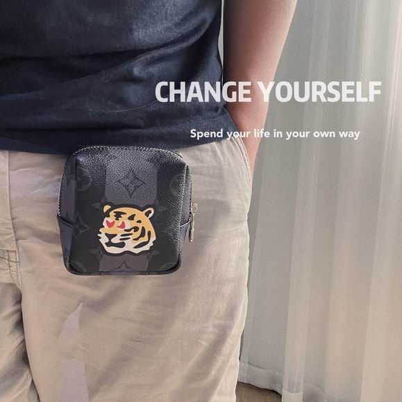 LV keyring 03lyh73 (5)